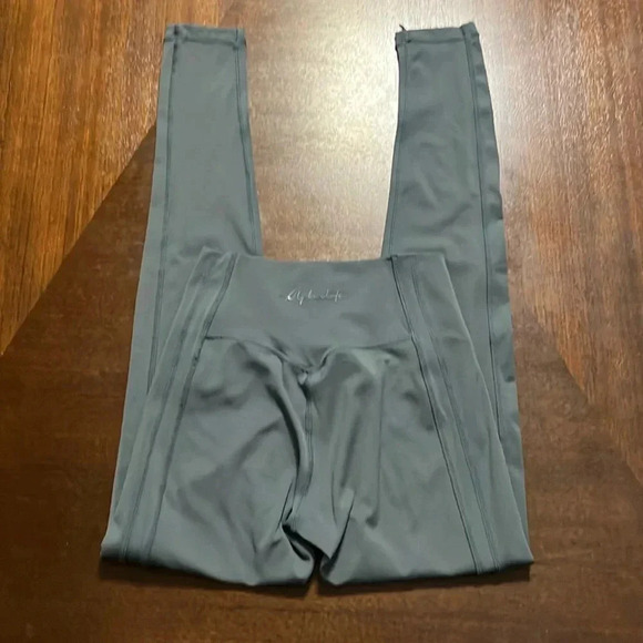 Alphalete legging - Picture 2 of 5